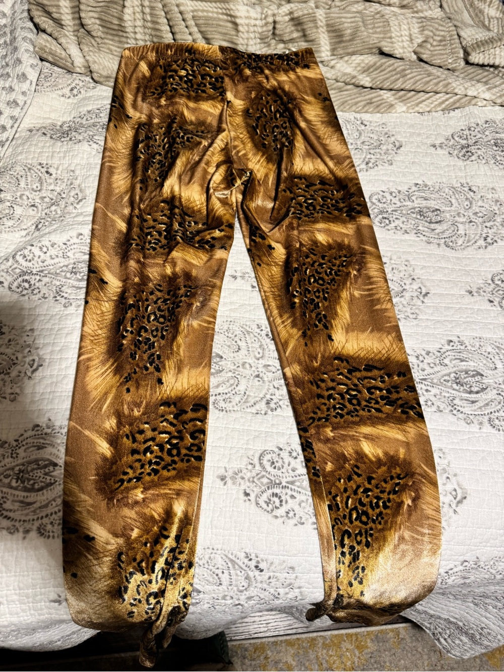 Spell Savannah Velvet Leggings 12 🦄 - Picture 3 of 10